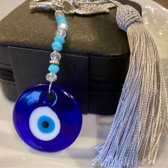 🪬 Hamsa Evil Eye Bag Charm - Picture 3 of 5